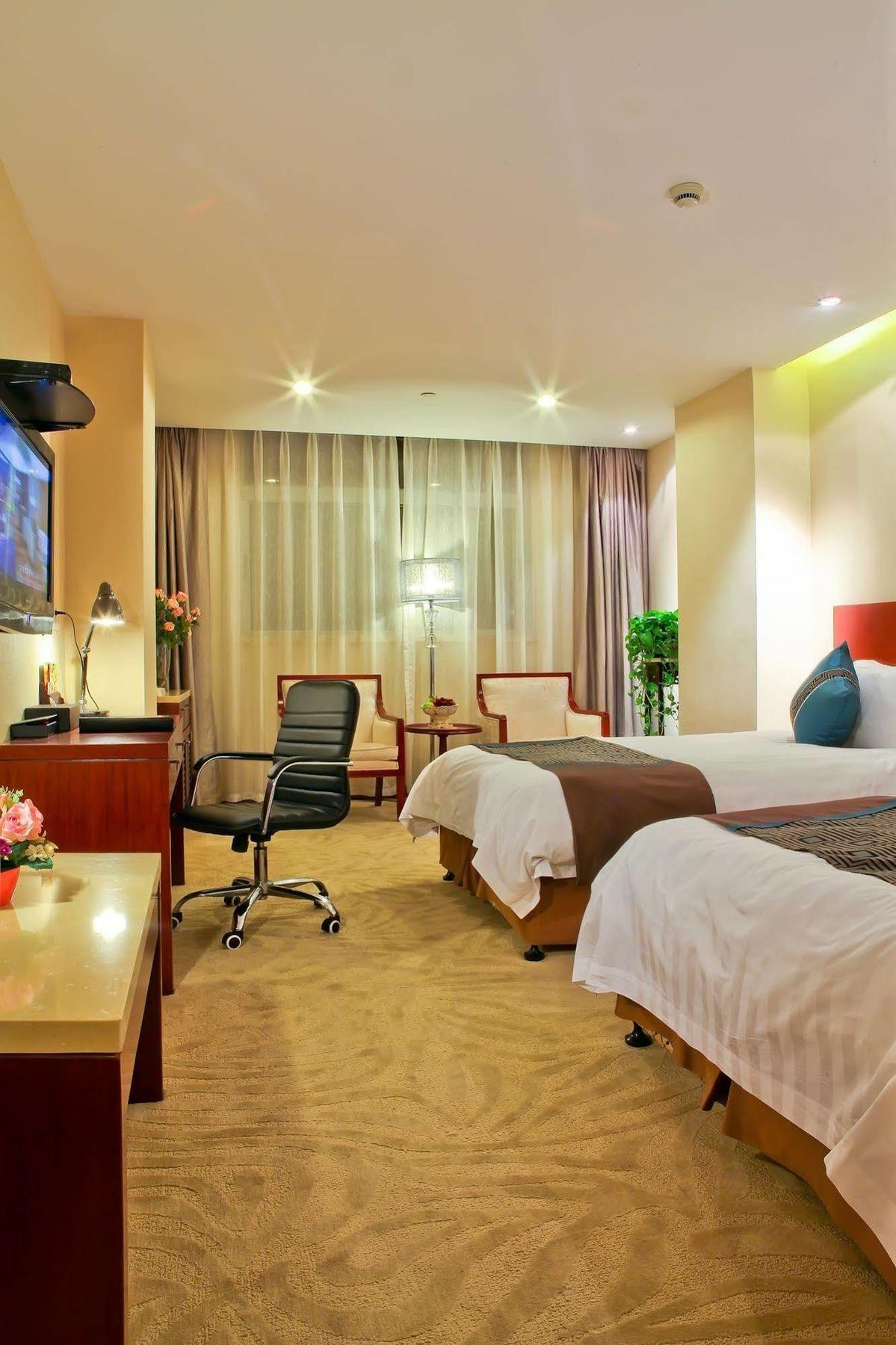 Landison Plaza International Hotel Zhenjiang  Exterior foto